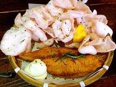 塔塔酱炸鱼配龙虾片-MIKAKU(万达广场上海宝山店)