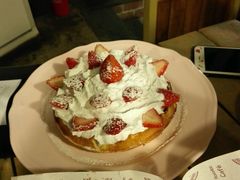草莓华夫饼-Cafe Alice咖啡爱丽丝(奥城店)