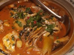 -魏铭鱼头捞饭(晋阳路店)