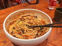 鸡丝凉面-云海肴·汽锅鸡·云南代表菜(美罗城店)