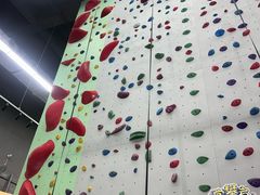 -蓝天攀岩-青少年训练(罗湖益田假日广场店)