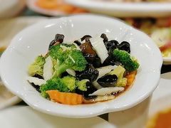 白灼有机蔬菜-鞍山大白鲨美食酒店