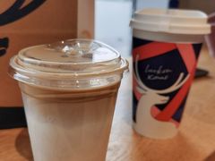 -瑞幸咖啡(南京绿地之窗店)