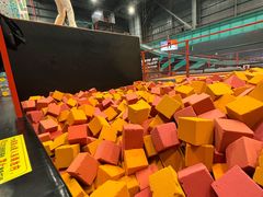 -极限PLAY运动娱乐新世界·团建派对表演休闲馆·室内高空游乐园