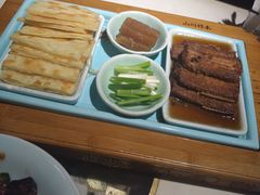 烙饼卷带鱼-京味斋·北京烤鸭(北京南站洋桥店)