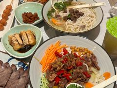 -鑫花溪牛肉米粉(凤凰街创始总店)