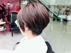 -变画·发型STUDIO