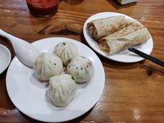 -老前童小吃(北明程路店)