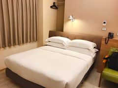 -高雄佳适旅舍-六合馆