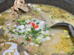 -小凤庭·地道湖北菜武昌鱼·藕汤(38年黄鹤楼店)