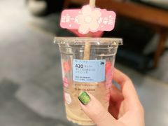 珞珈樱花拿铁-瑞幸咖啡(大唐时代店)