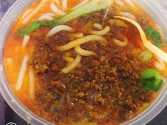 -丽虹云南过桥米线(兴工街店)
