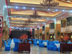 -老街坊美食汇(玉兰大街店)