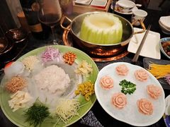 -得意咚瓜·顺德鱼生·冬瓜火锅(深圳首店)