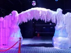 -圣名游乐城冰雪大世界