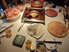 -二荆条·蜀鲜汇城市森林火锅