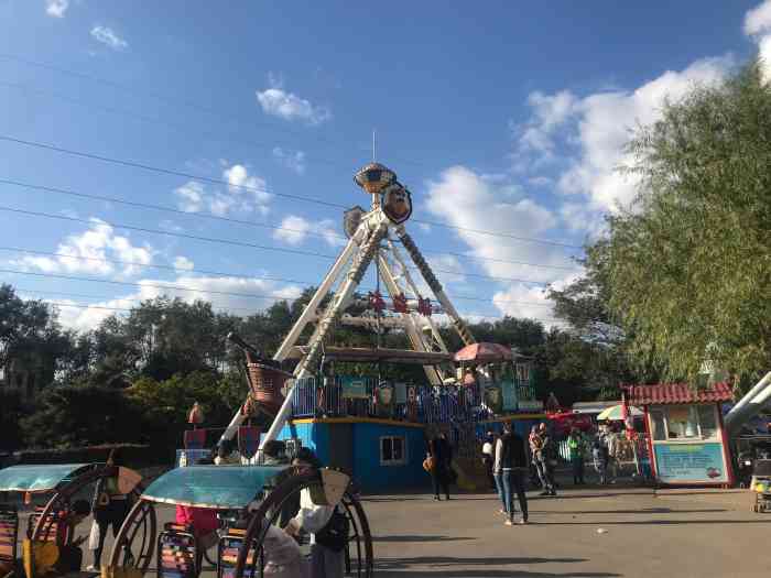 小河沿萬泉公園遊樂場-