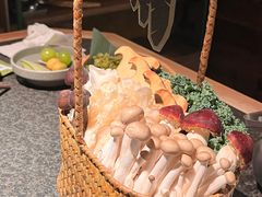 -三出山火锅(南京万象天地店)