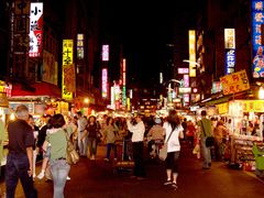 大堂-六合夜市