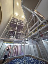 -奈尔宝·儿童乐园·亲子餐厅(华采天地店)