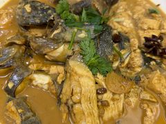 杂拌鱼炖豆腐-锅贴王海鲜小馆