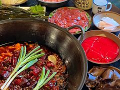-渝井巷重庆老火锅(沈阳吉祥店)