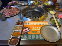 -明洞阿姨·韩式酱蟹烤肉·创意料理(三元桥店)