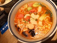 版纳番茄酸汤鱼米线-刀小蛮半只鸡过桥米线(家乐福四元桥店)