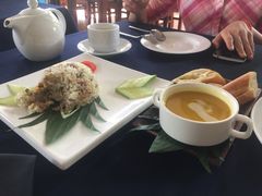 -Neary Khmer Restaurant