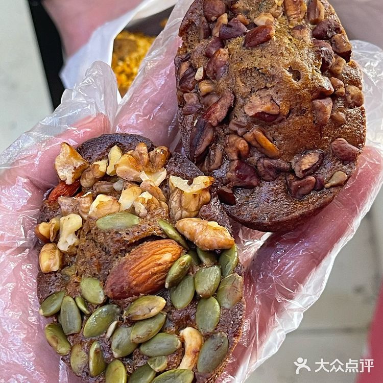 谁懂‼️这家枣糕料多到满出来