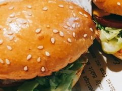 全麦面包-The Habit Burger Grill 哈比特汉堡(复兴soho店)