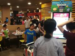 大堂-麦当劳(萧山国际机场T3航站楼店)