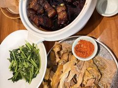 -头上红煨盐鸡·非遗院子餐厅