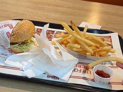 -The Habit Burger Grill 哈比特汉堡(复兴soho店)