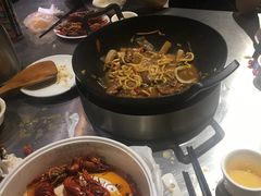 -胡须佬鸡煲四季火锅店(石厦西村直营店)