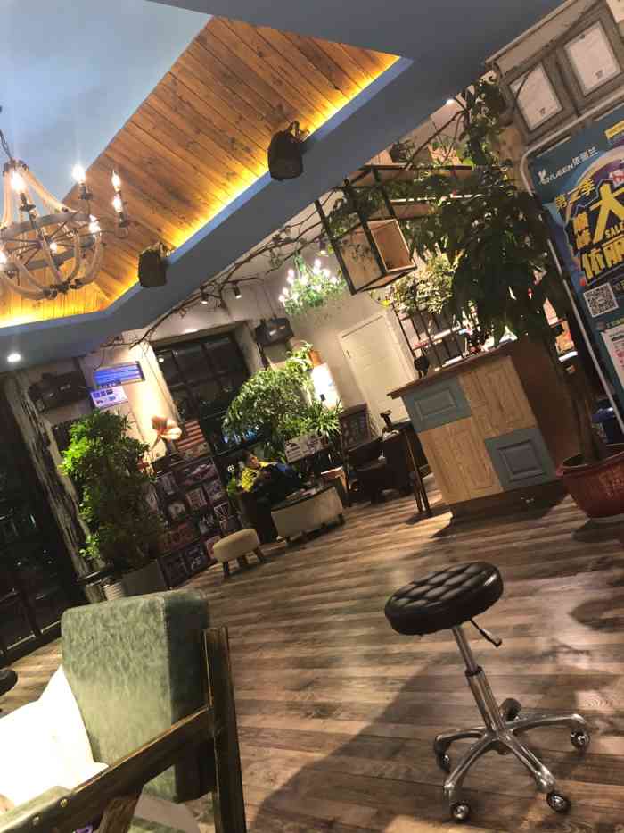 美神美容美发馆-"【项目】烫发服务好,剪的好,全程还一直.