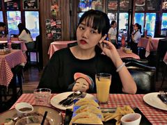 -鲨鱼美式餐厅酒吧Sharky