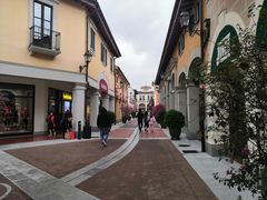 -佛罗伦萨小镇广佛名品奥特莱斯(疏港路店)