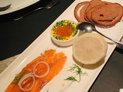 温热烟熏三文鱼-壳里西餐厅Coquille Seafood Bistro(蒙自路店)