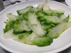 -渝信川菜 · 川味家常菜(财富购物中心店)