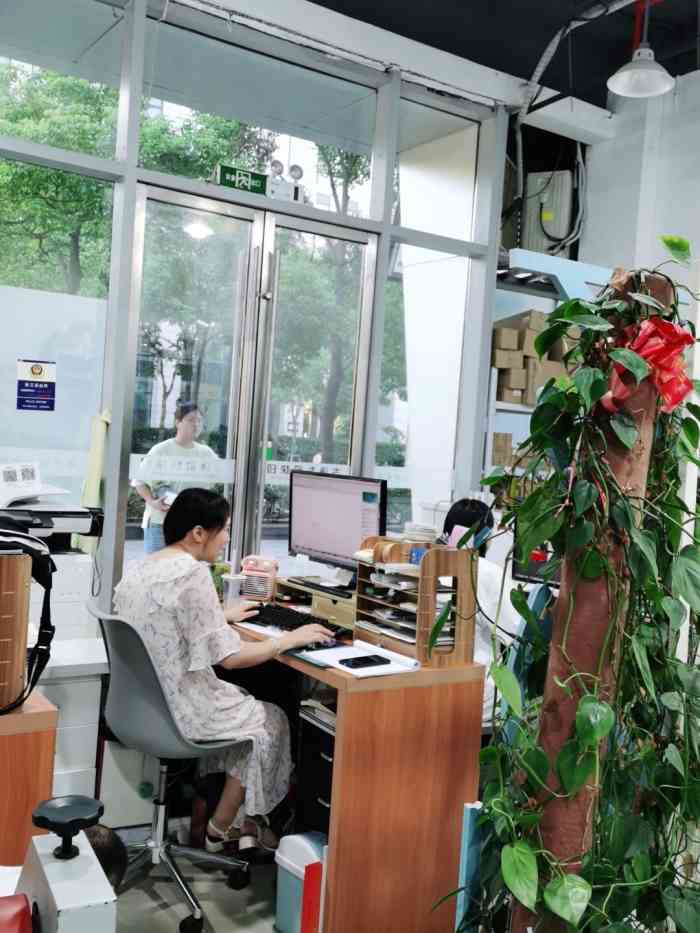 打分 公司一直合作的一家打印社,离日月光很近,效率很高!