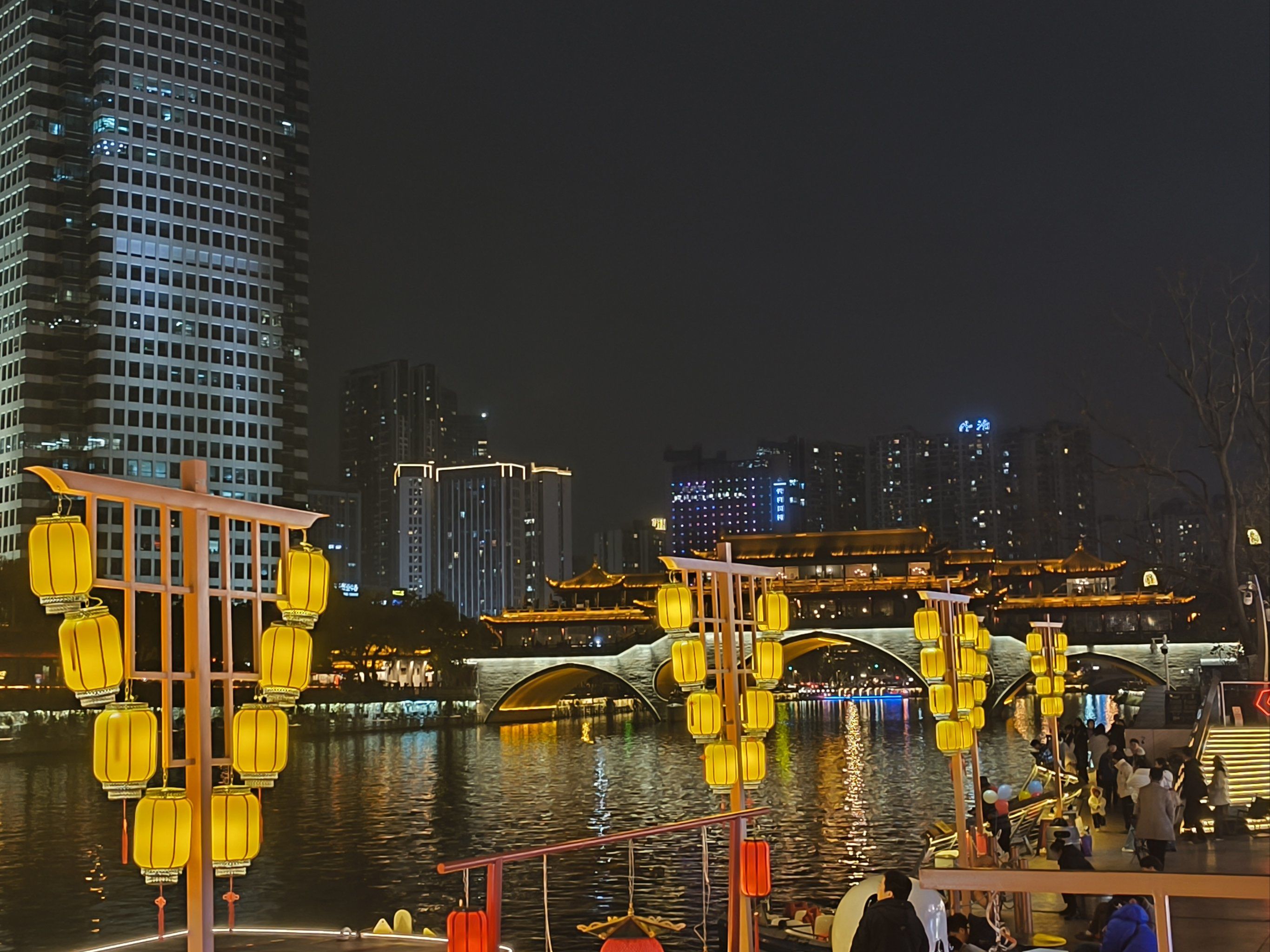 千年古桥的魅力与活力✨
 
🌉九眼桥,位于四川省成都市武侯区