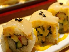 超豪华三文鱼芒果卷-越光米贩精致料理餐厅(金鹰店)