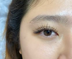 -花岐款式专研健康美甲沙龙