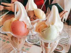 -古老冰山特色冰淇淋店(艾提尕尔店)