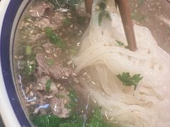 -云阿蛮云南生烫牛肉米线(奉贤路店)