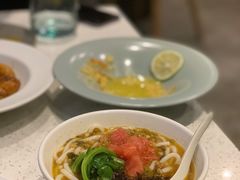 油鸡米线-半山腰·云南菜(侨福芳草地店)