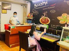 -扒虾小妹儿麻辣海鲜(宏图街店)