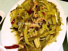 酸黄瓜炒肉丝-老昌春饼(中央大街店)