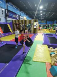 -飞跃蹦床乐园(南山科技园店)